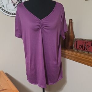 Chic V-Neck Short Sleeve Top in Purple